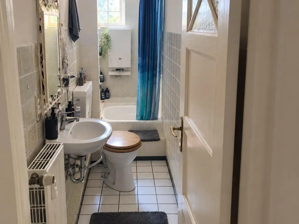 2-Room Apartment with Balcony and Fitted Kitchen - Hamburg-Barmbek