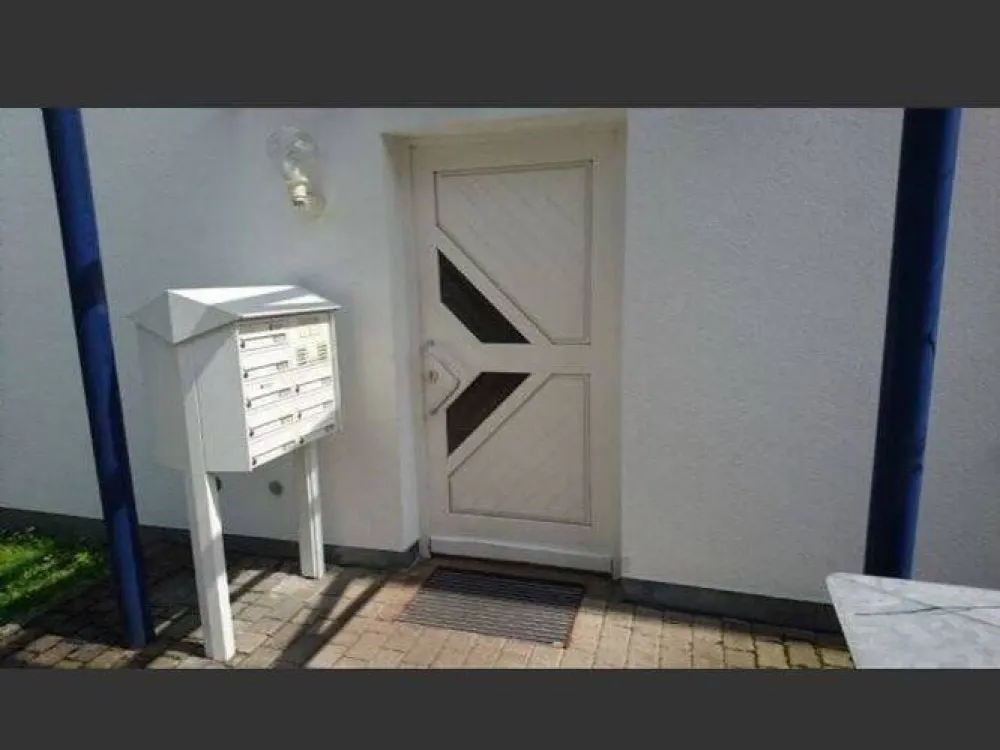 Ruhige 3-Zimmer-Wohnung mit Balkon, Einbauküche, Aufzug & TG-Stellplatz in Nürnberg-Laufamholz