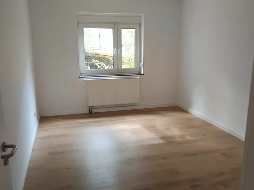 Helles 3-Zimmer-Apartment mit Balkon und Einbauküche in Köln-Am Bayenturm