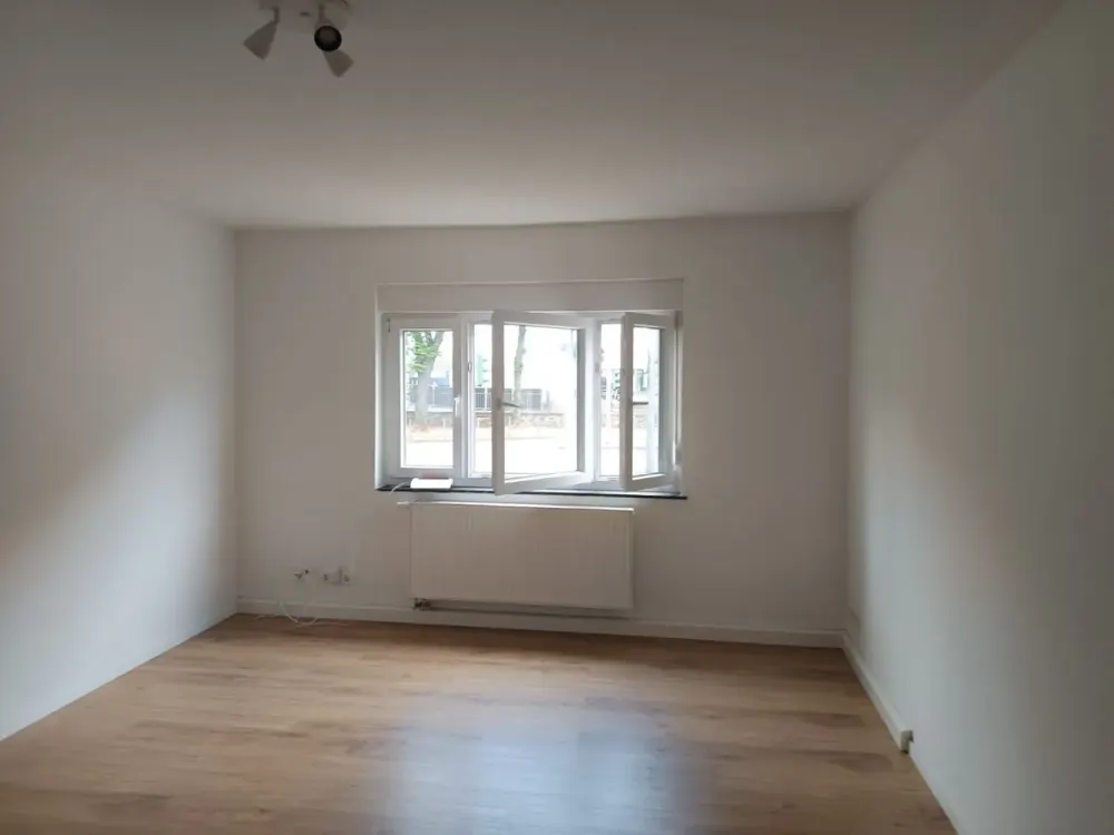 Helles 3-Zimmer-Apartment mit Balkon und Einbauküche in Köln-Am Bayenturm