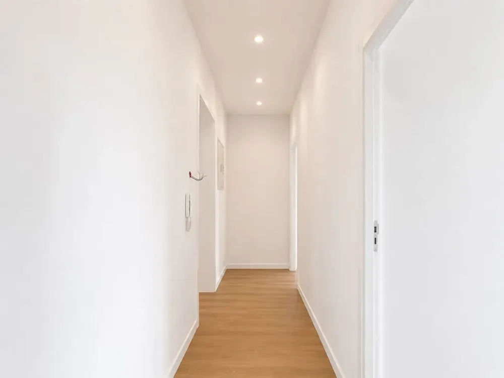 Erstbezug nach Kernsanierung - gut geschnittene 3-Zimmer-Wohnung mit offener Wohnküche