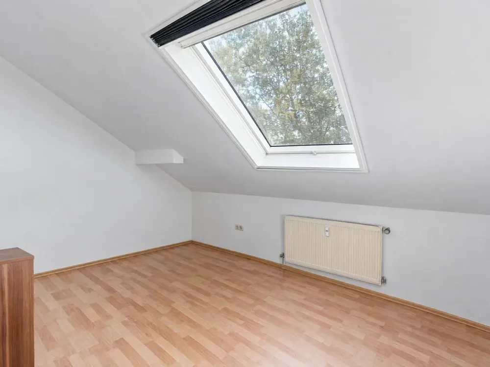 Living with Loft Character - 2-Room Attic Apartment with Balcony & Fitted Kitchen in Paderborn-Dahl