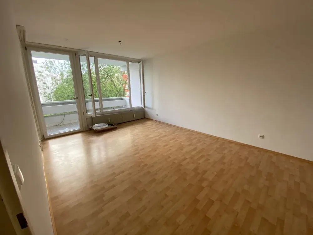 Gepflegte 1-Zimmer-Wohnung in Ottobrunn, Balkon, Einbauküche, Aufzug, TG-Stellplatz
