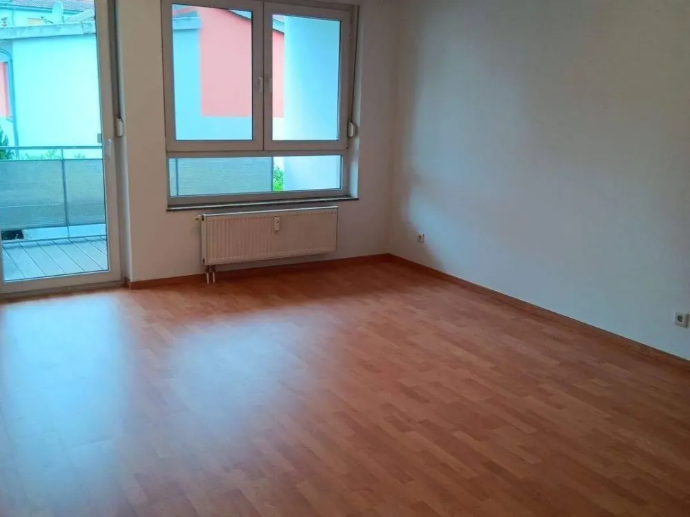 Gemütliche 2-Zimmer-Wohnung mit Balkon und Stellplatz