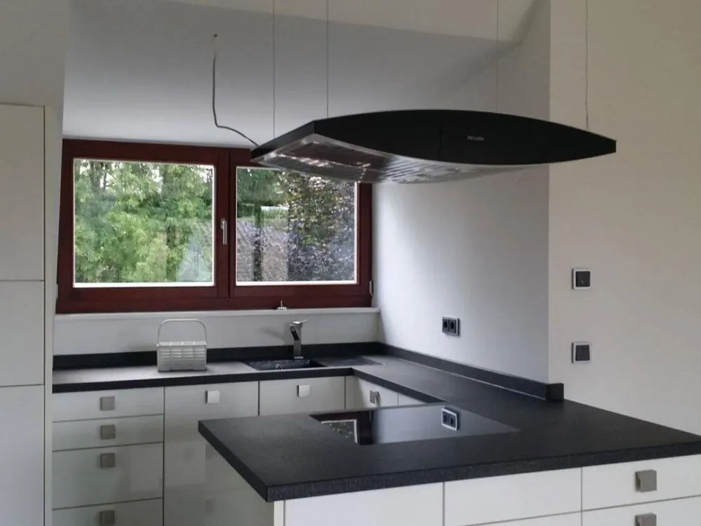3 Zimmer lichtdurchflutete DG-Wohnung Inmitten von München-Waldtrudering