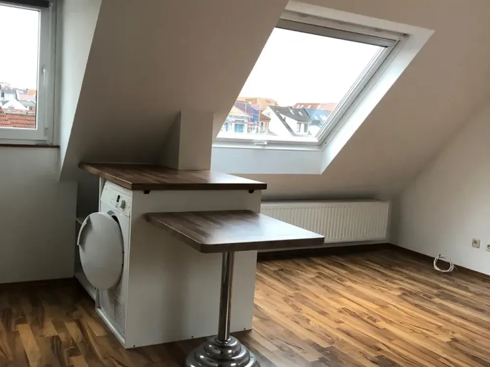 Modernisierte 1-Zimmer-Wohnung in Bremen Fesenfeld