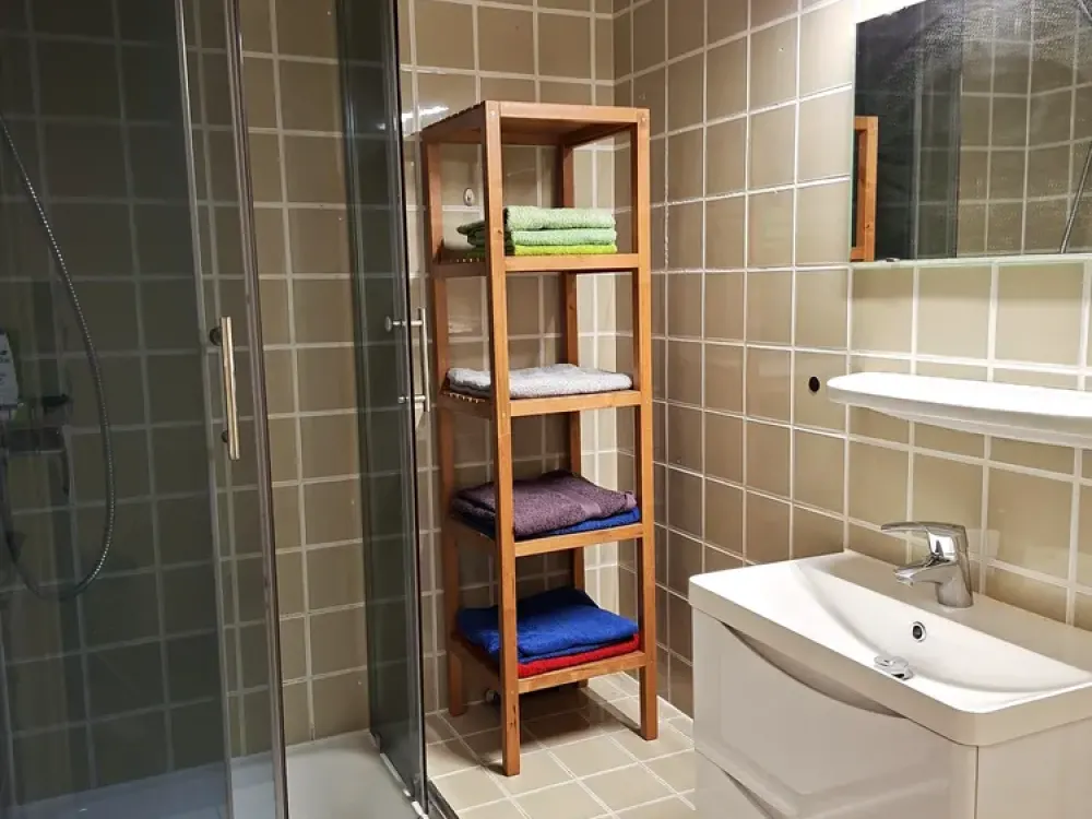 Furnished 2-Room Basement Apartment in Altbremer House