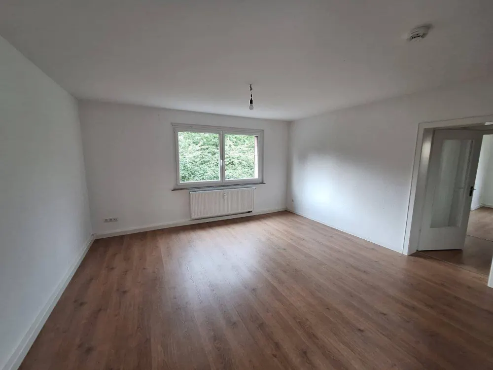 3 Zimmer Wohnung mit Balkon ruhig gelegen mit Aufzug