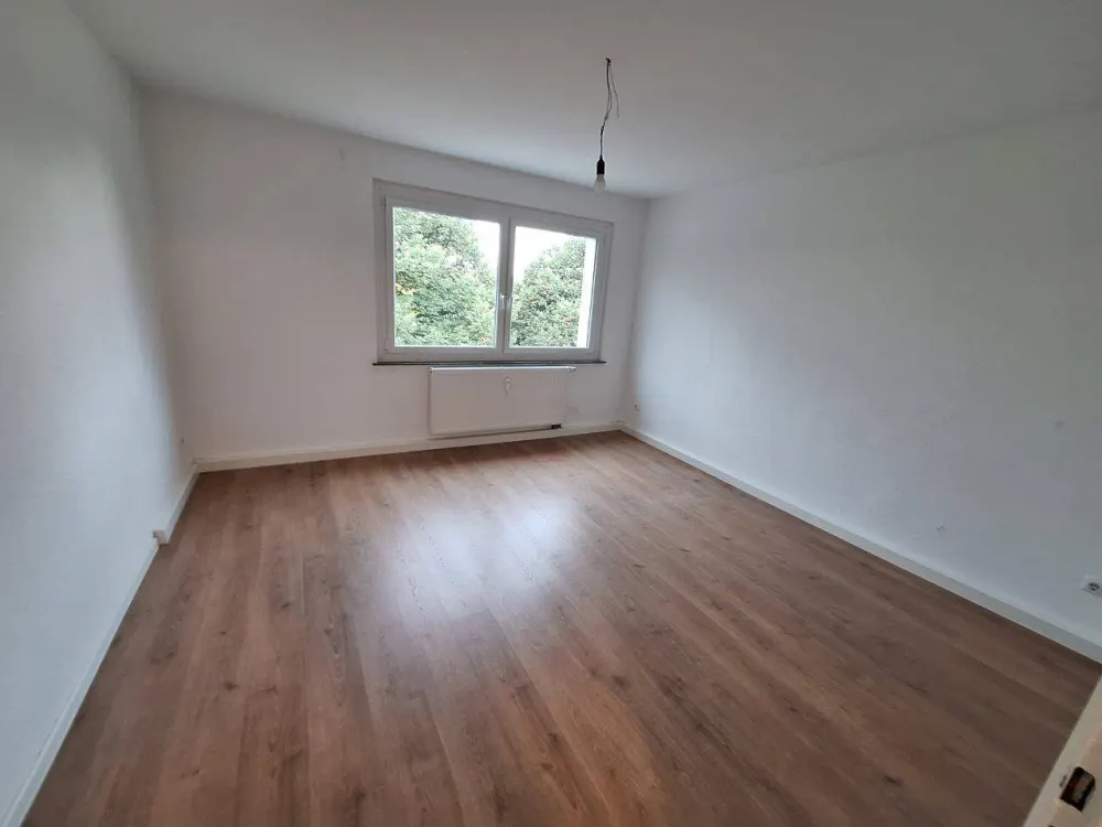 3 Zimmer Wohnung mit Balkon ruhig gelegen mit Aufzug