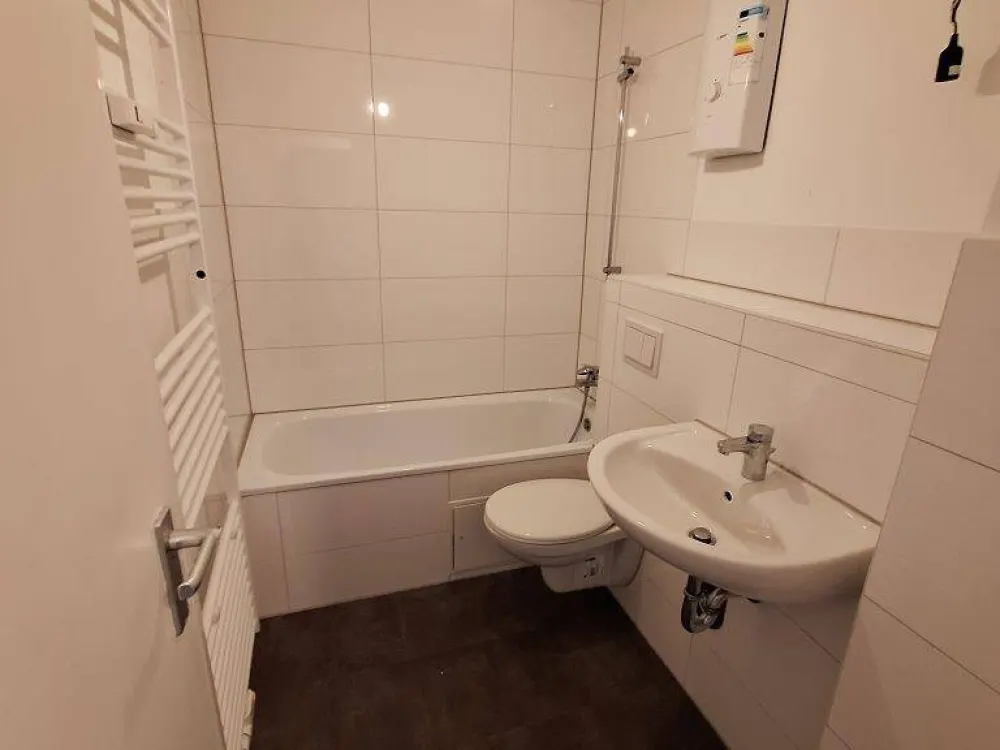 3 Zimmer Wohnung mit Balkon ruhig gelegen mit Aufzug
