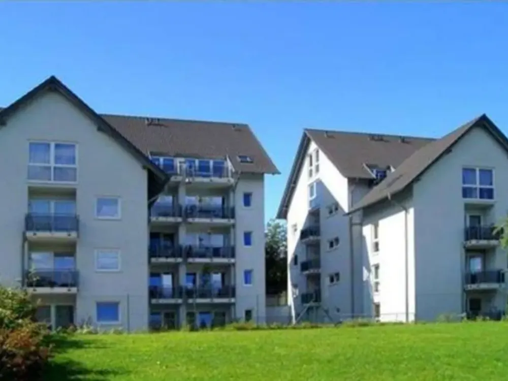 Bright 3-Room Apartment Near Sulzbachtalklinik - Directly from the Landlord