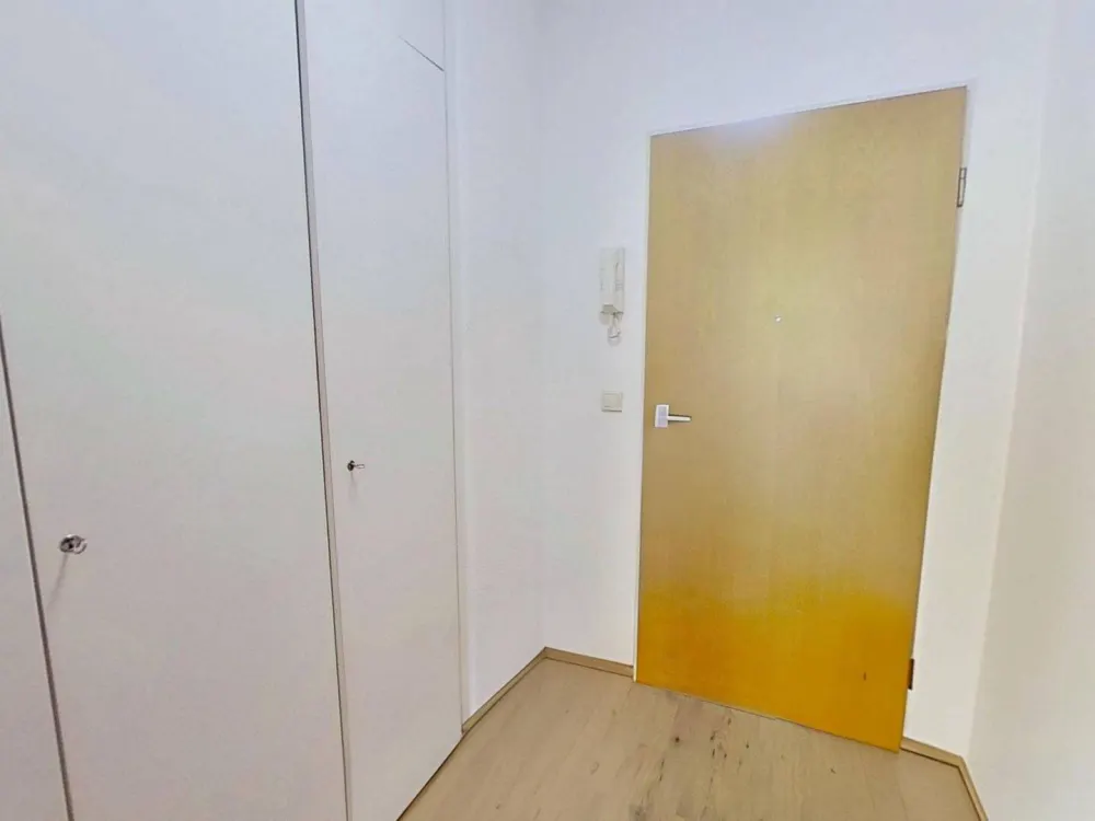 ** Helle 2 Zimmer-Wohnung mit BALKON in Hellerhof **
