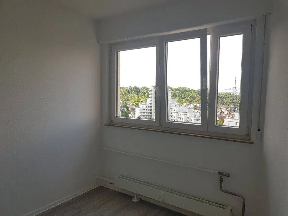 Traumhafte Aussicht: frisch renovierte 2-Zimmer-Wohnung mit Balkon im "Romeo & Julia"-Ensemble!