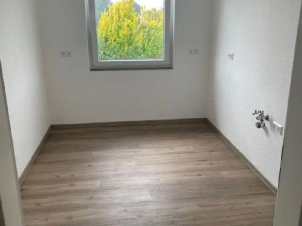 Schöne 3 Zimmer Wohnung mit Balkon in Luthe