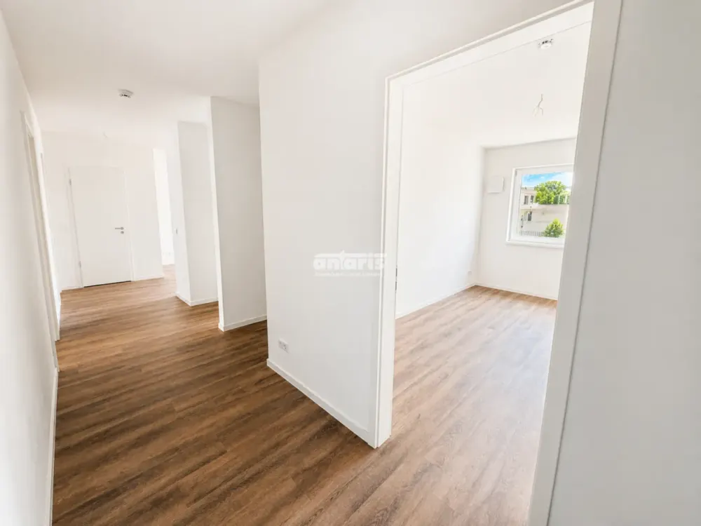 antaris Immobilien GmbH ** Ein Zuhause zum Verlieben - 3-Raum-Wohnung mit Terrasse**
