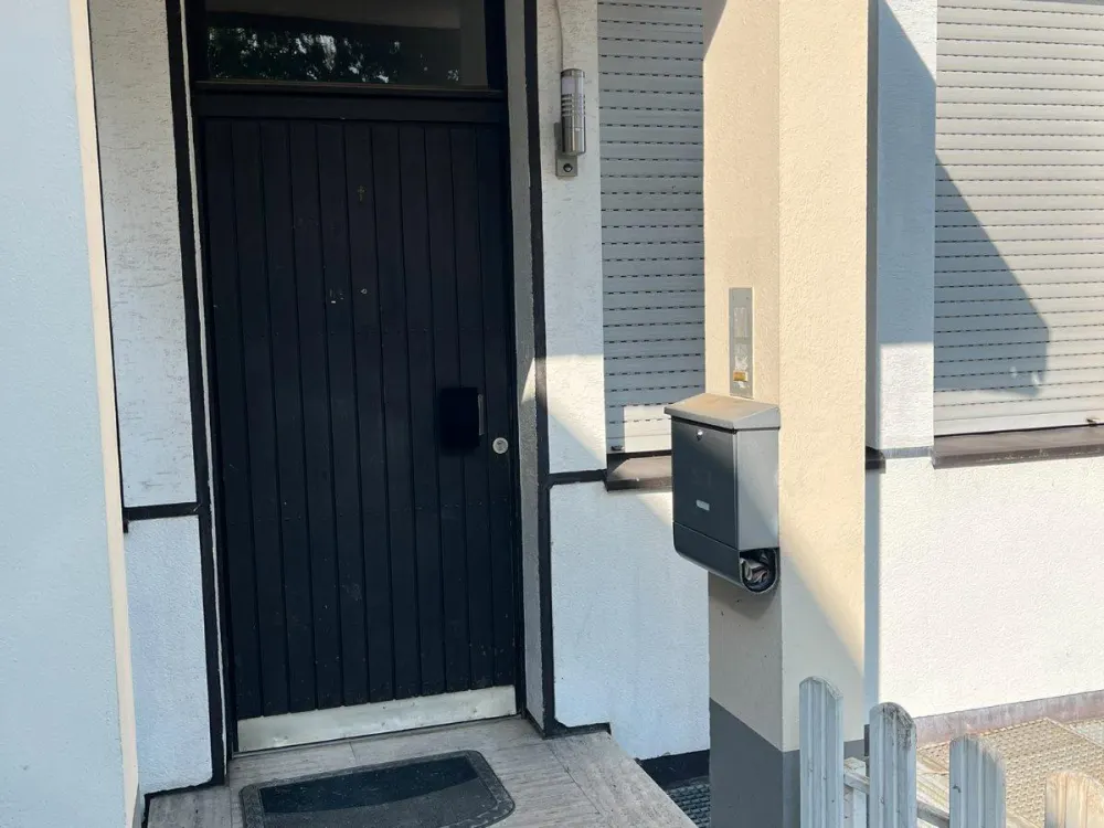 Große Wohnung in Bergisch Gladbach Gronau, frisch saniert