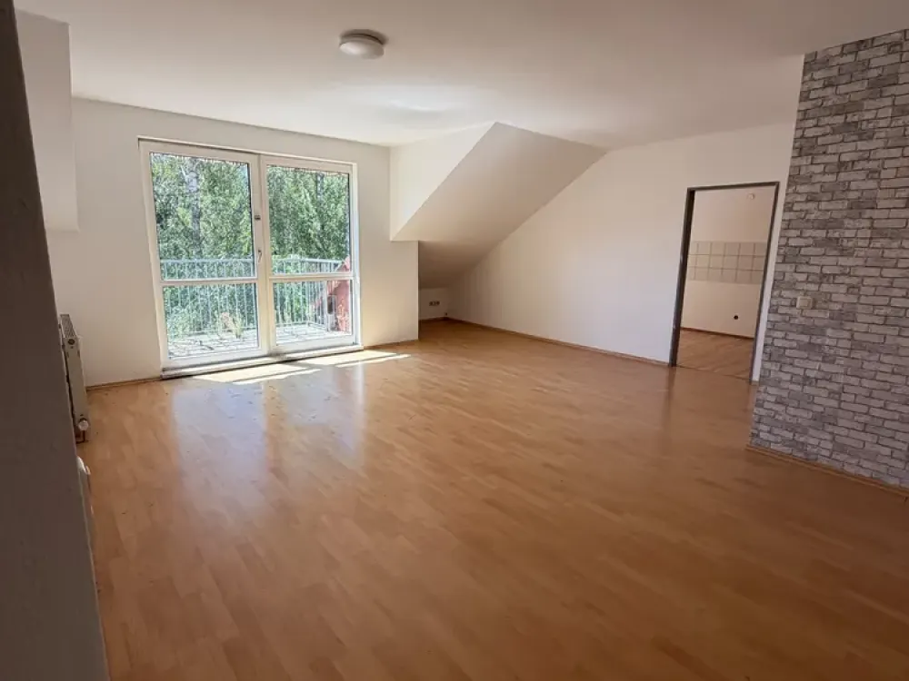 Großzügige 3-Zimmer-Wohnung mit Balkon, 87,89 m² im Struthbachweg 23, Kassel