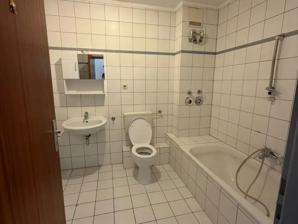 Großzügige 3-Zimmer-Wohnung mit Balkon, 87,89 m² im Struthbachweg 23, Kassel