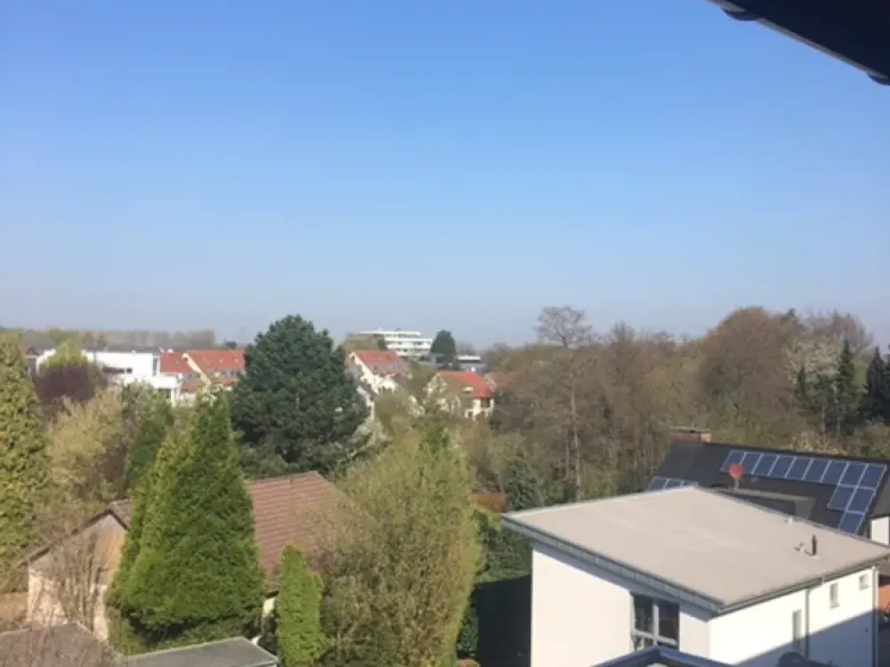 Metzkausen - Penthouse - Sunny Balcony - Short Distances to Düsseldorf, BAB 3 and the Airport