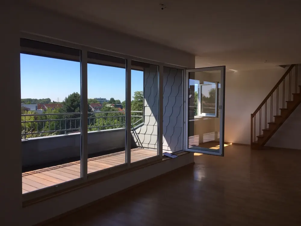 Metzkausen - Penthouse - Sunny Balcony - Short Distances to Düsseldorf, BAB 3 and the Airport