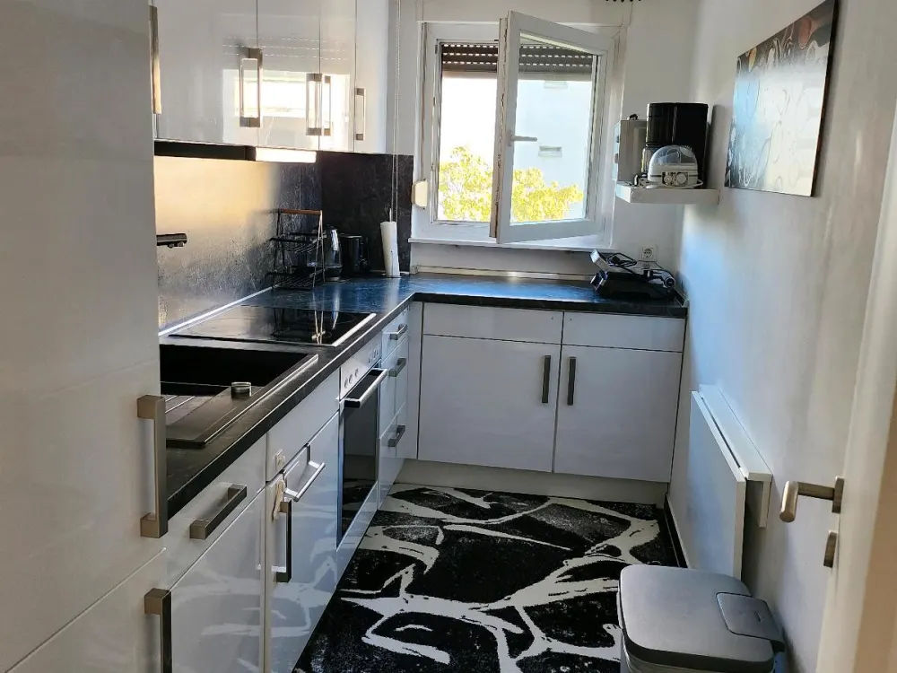 möblierte 2 Zimmerwohnung Warmmiete 1265 Euro