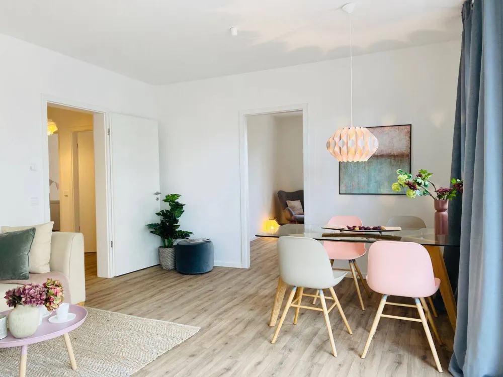 Space Wonder for Big & Small - Welcome Home