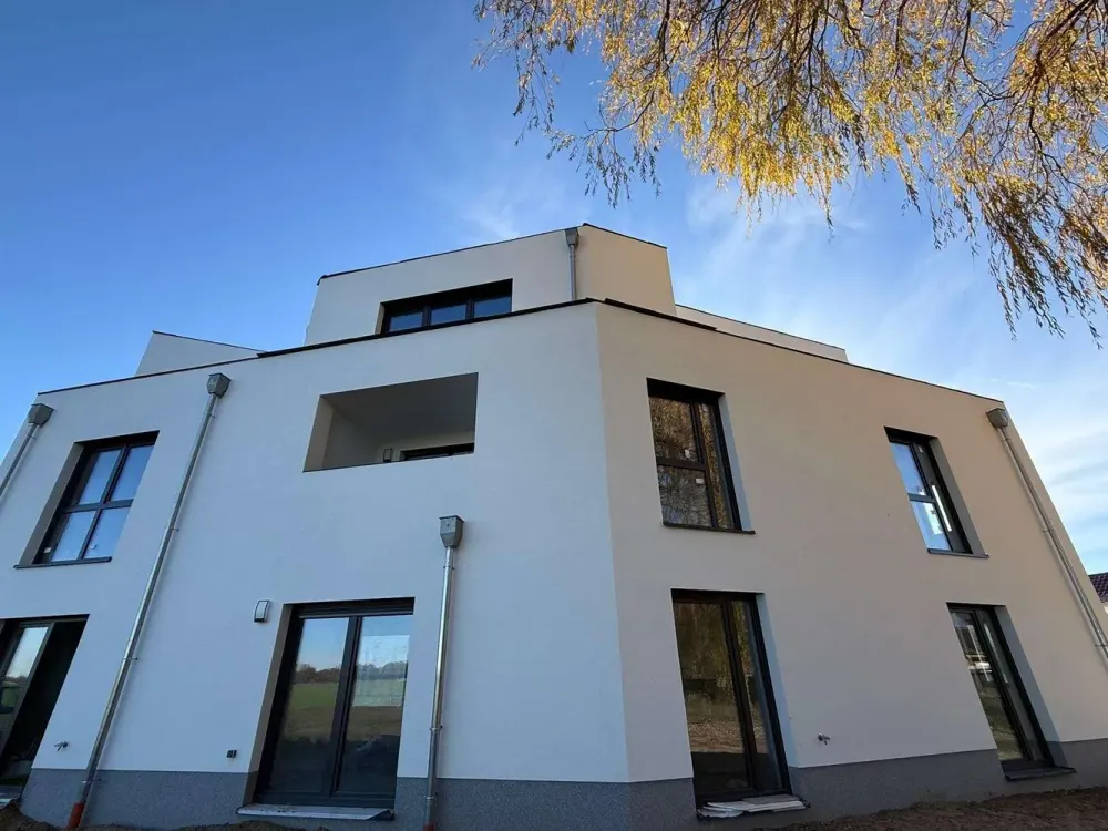 Modernes Penthouse zur Miete, Erstbezug mit großzügiger Dachterrasse und Blick ins Grüne