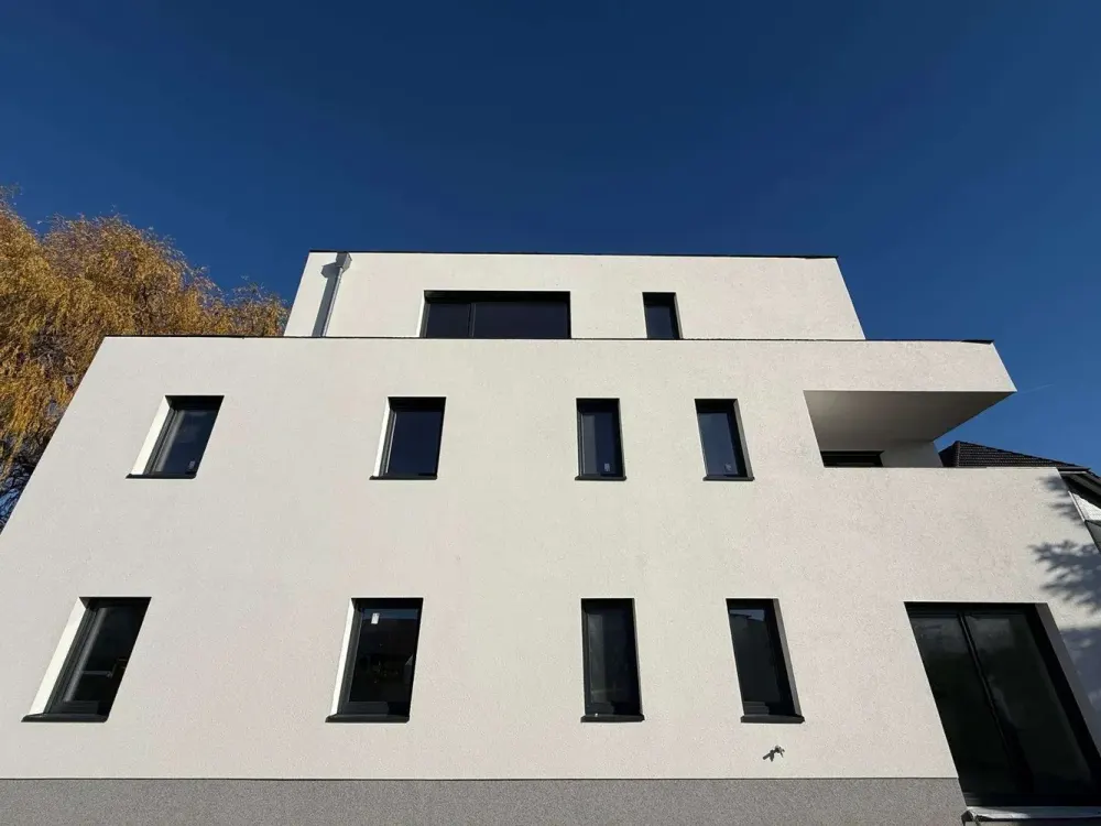 Modernes Penthouse zur Miete, Erstbezug mit großzügiger Dachterrasse und Blick ins Grüne