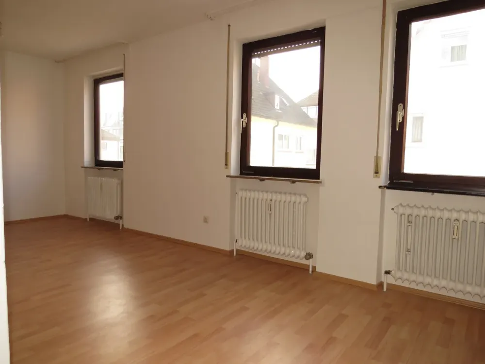 Ludwigsburg City: 3 Zimmer-Wohnung OG-links