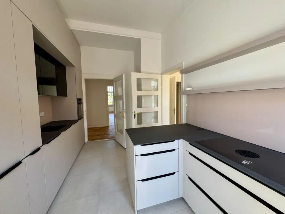 Moderne 4,5-Zimmer-Wohnung mit Altbaucharme - Erstbezug nach Sanierung