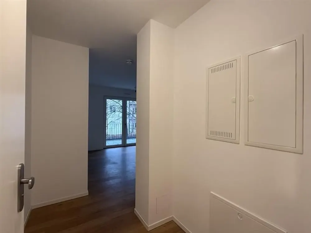 Schöne 2-Zimmer-Wohnung inkl. Loggia, Einbauküche & Keller!