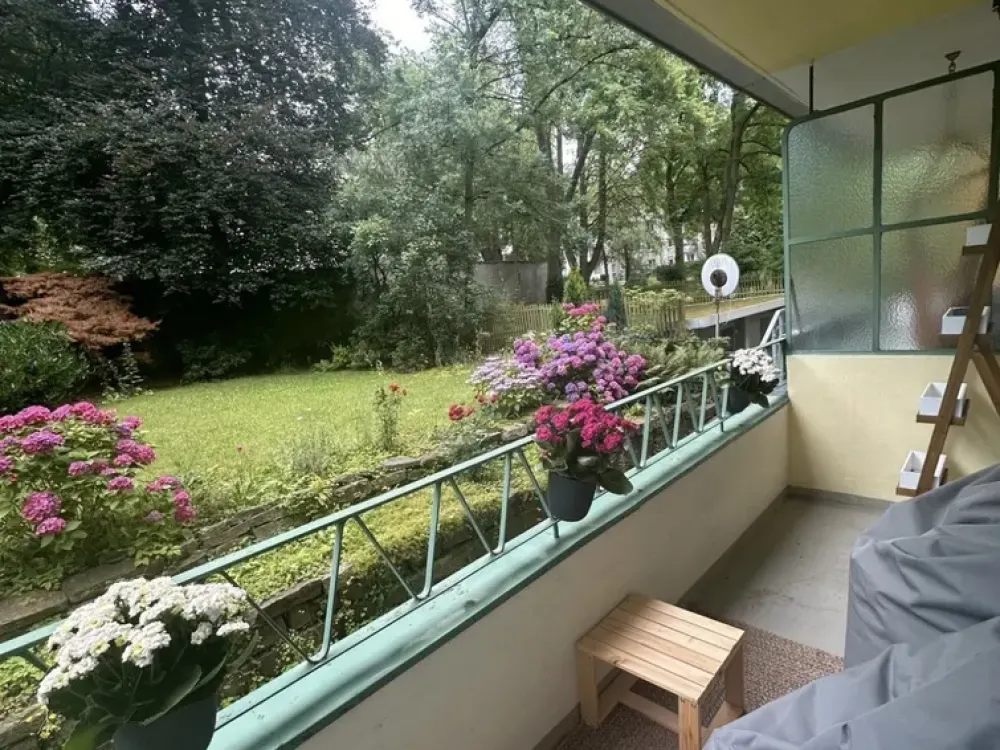 ***SAARLANDVIERTEL-Am Knappenberg-sanierte Wohnung mit Balkon, Terrasse und Gartenmitbenutzung***