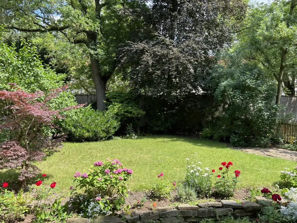 ***SAARLANDVIERTEL-Am Knappenberg-sanierte Wohnung mit Balkon, Terrasse und Gartenmitbenutzung***