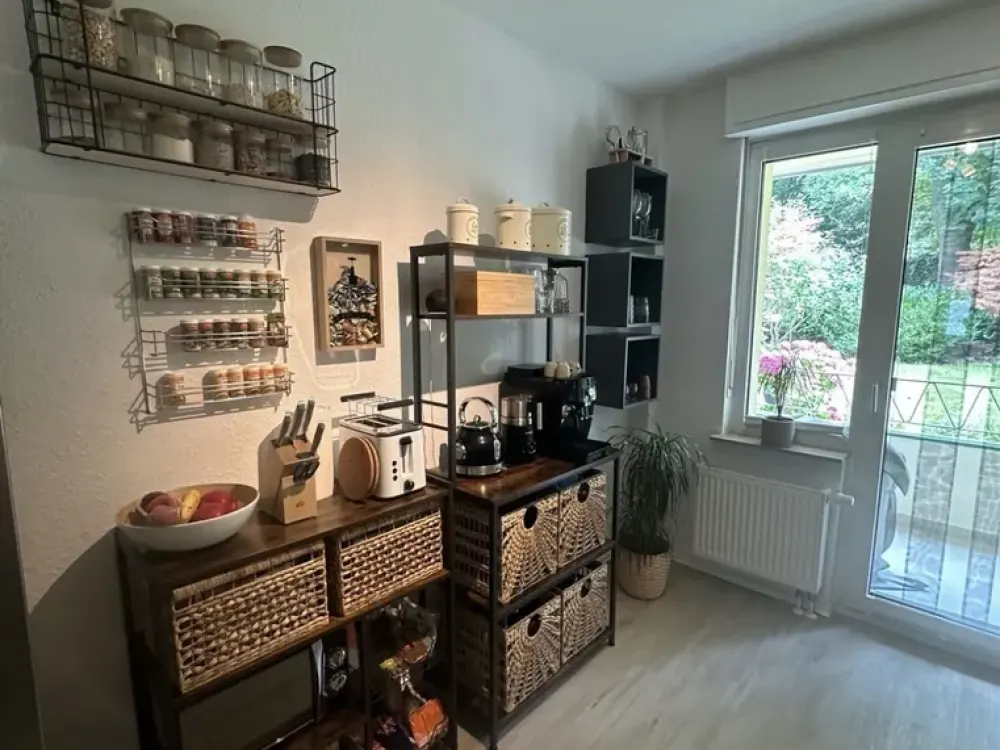 ***SAARLANDVIERTEL-Am Knappenberg-sanierte Wohnung mit Balkon, Terrasse und Gartenmitbenutzung***