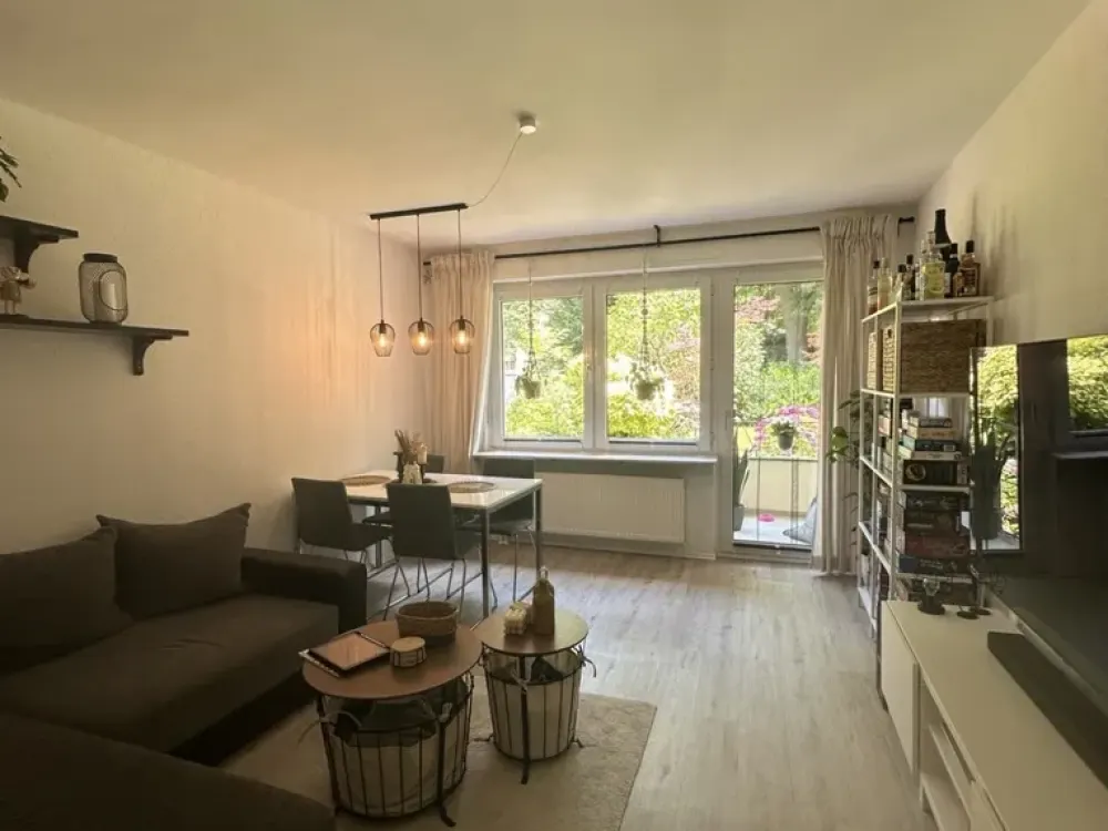 ***SAARLANDVIERTEL-Am Knappenberg-sanierte Wohnung mit Balkon, Terrasse und Gartenmitbenutzung***