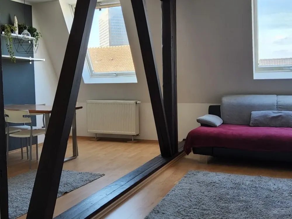 TOP Lage! Möblierte 2-Zimmer-Wohnung