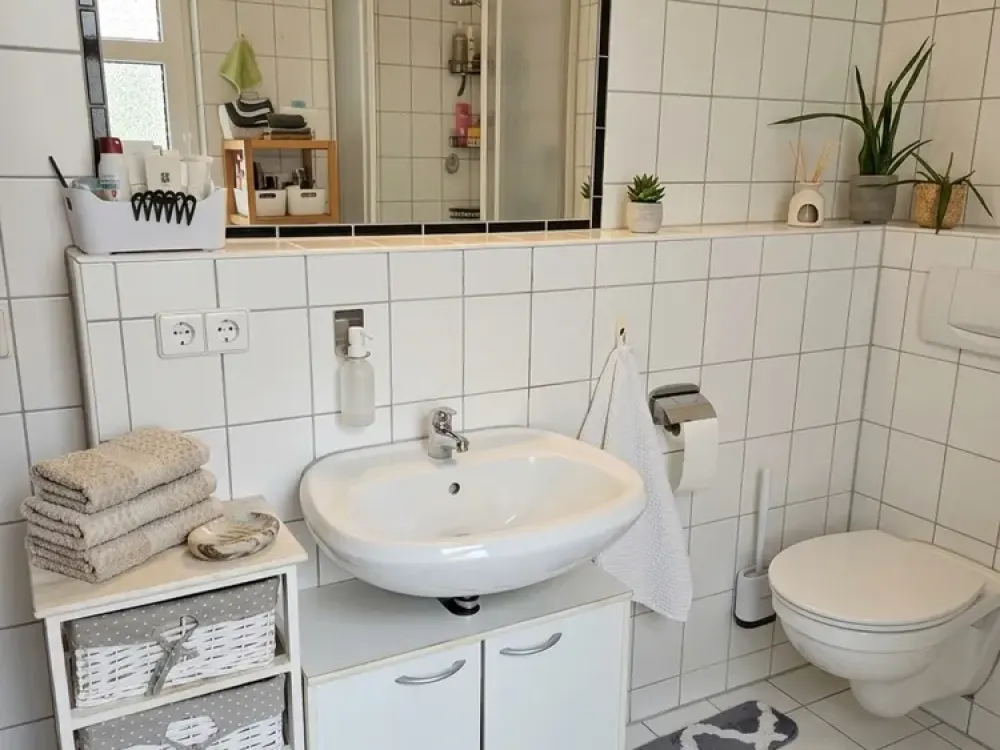 Zentral & Charmant: 3-Zimmer-Wohnung mit Wellness-Badewanne im Stuttgarter Süden 🌿
