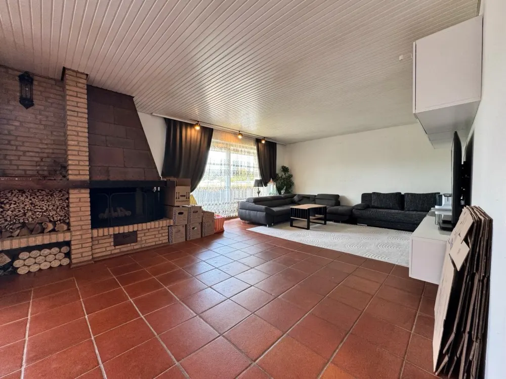 +++ 4-Zimmer-Wohnung mit 3 Balkone zu vermieten +++