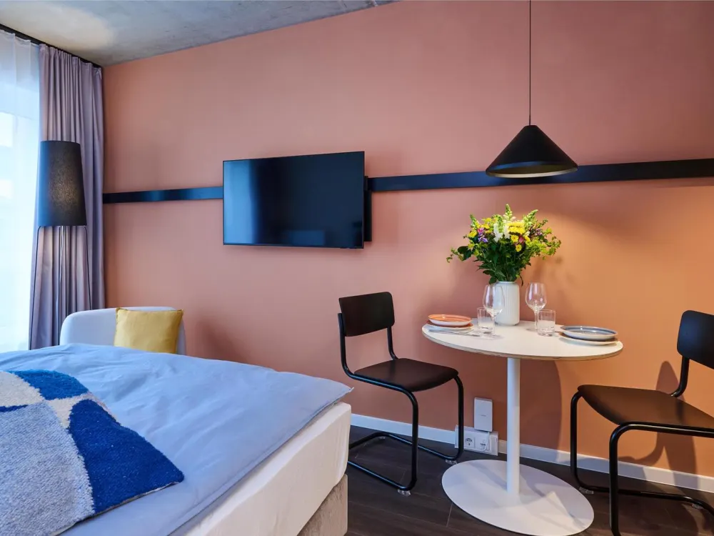 Mietrabatt - All-inclusive Miete, Voll möbliertes Studio in Charlottenburg mit Fitnessstudio und Coworking-Berei