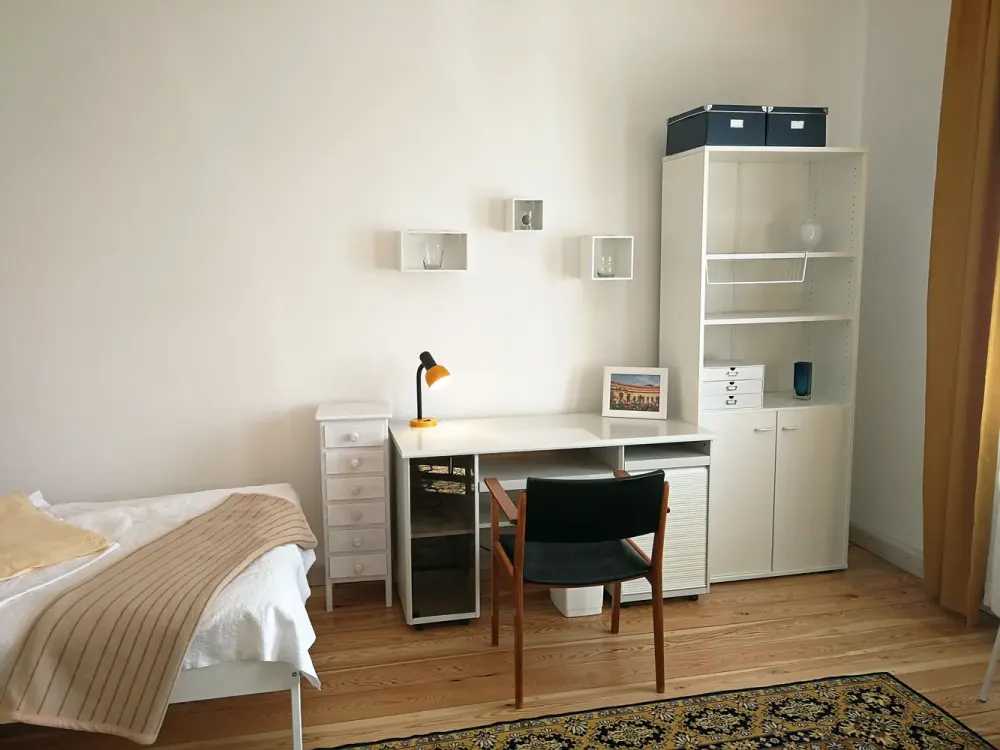 Top Lage Zentrum voll möbl. gr. 4 Zi. mit Flair Uni/Innenstadt