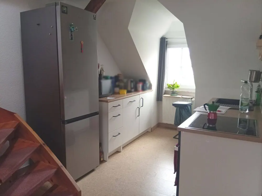 Charming 2-Room Maisonette with View of Gutenberg Gymnasium