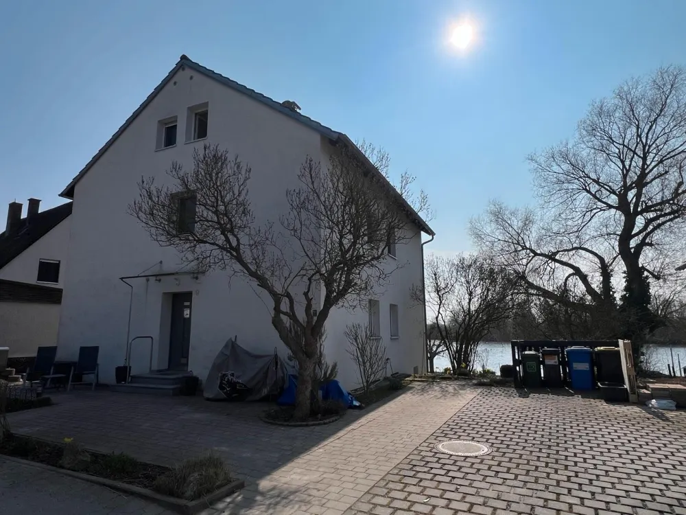 Wohnung mit traumhaftem Weiherblick in Erlangen-Kosbach
