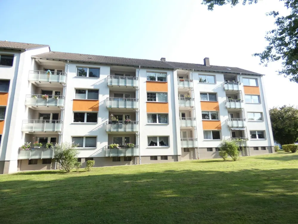 Attraktive 2-Zimmer-Wohnung mit Balkon * wird aktuell umfangreich modernisiert *