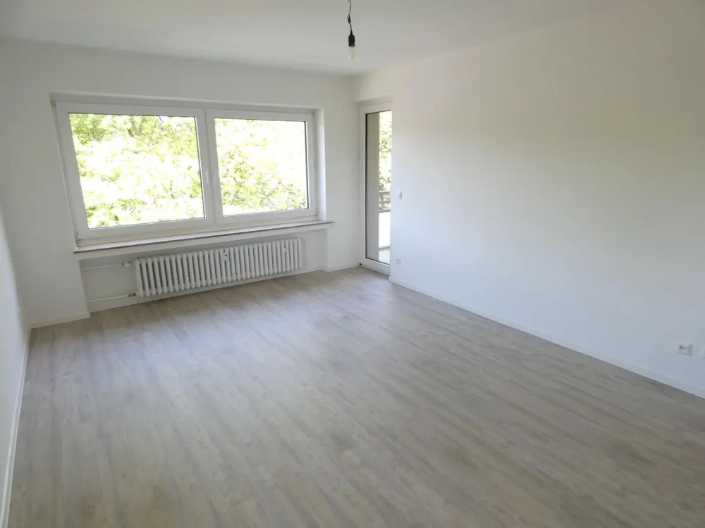 Attraktive 2-Zimmer-Wohnung mit Balkon * wird aktuell umfangreich modernisiert *