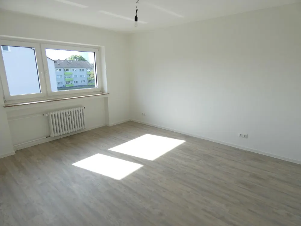 Attraktive 2-Zimmer-Wohnung mit Balkon * wird aktuell umfangreich modernisiert *