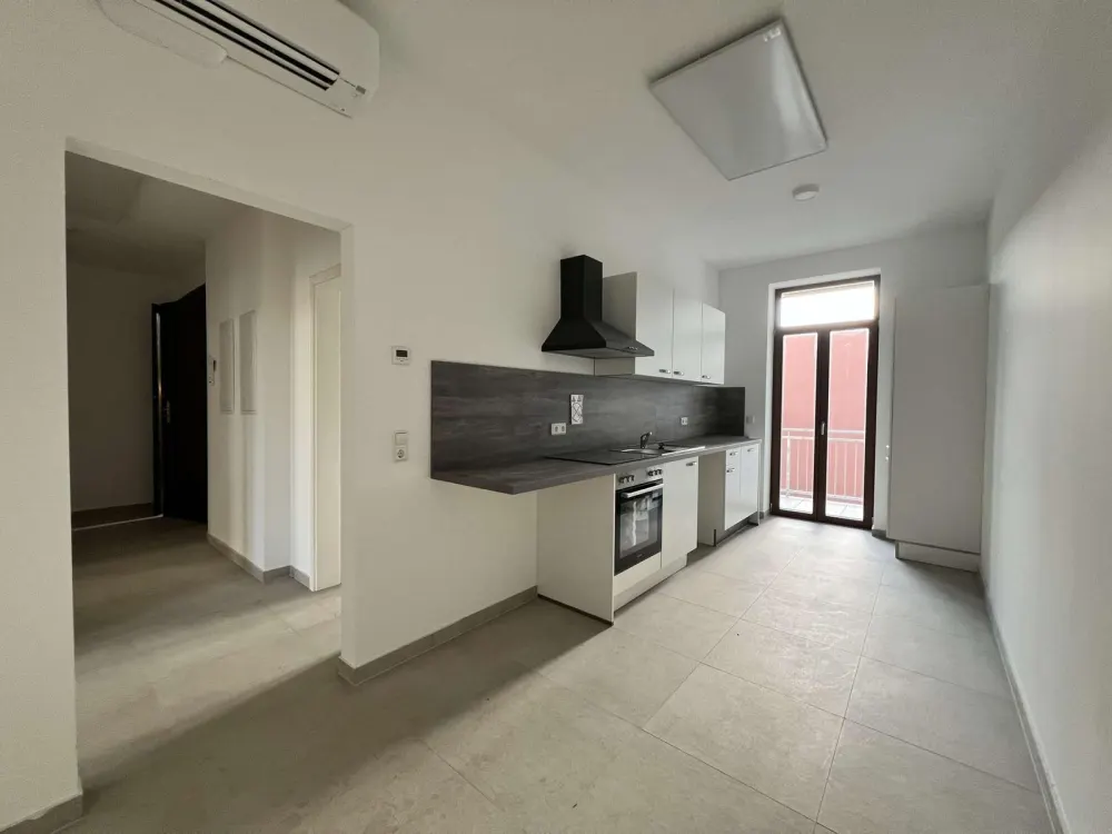 Exklusive 2-Zimmer-Wohnung im Waldstraßenviertel, mit Balkon und Aufzug!