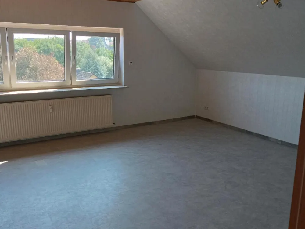 3 Zimmer DG Wohnung