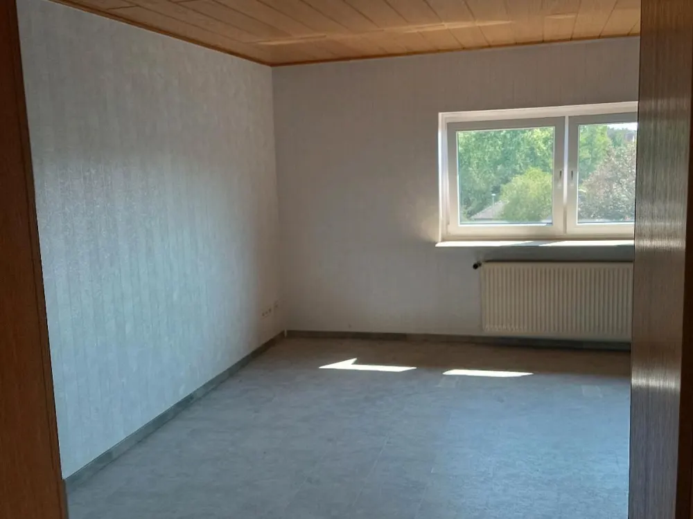 3 Zimmer DG Wohnung