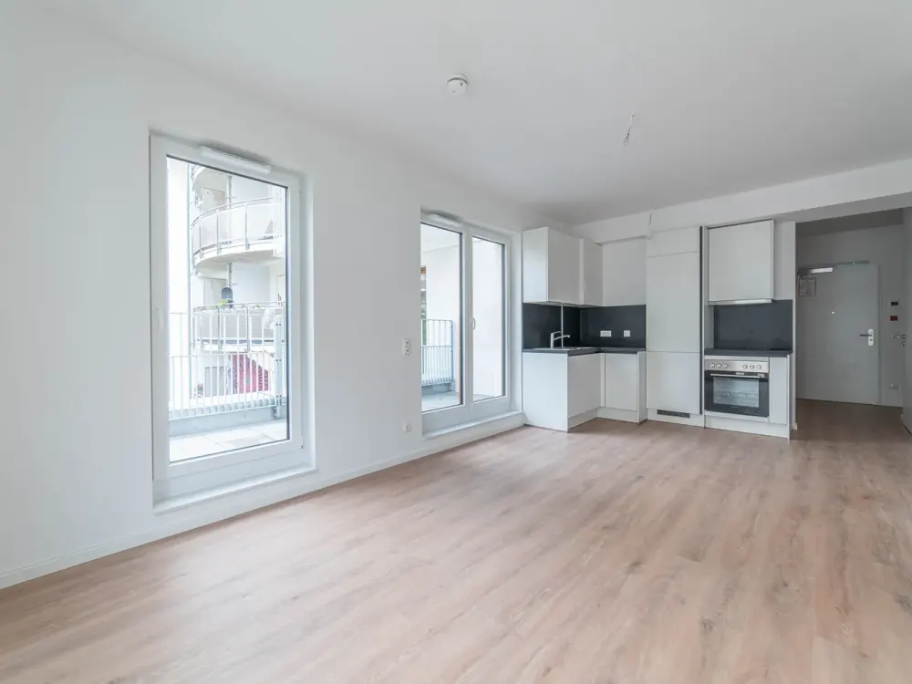 Bright 1-Bedroom Apartment with Balcony and Courtyard View Apt 236
