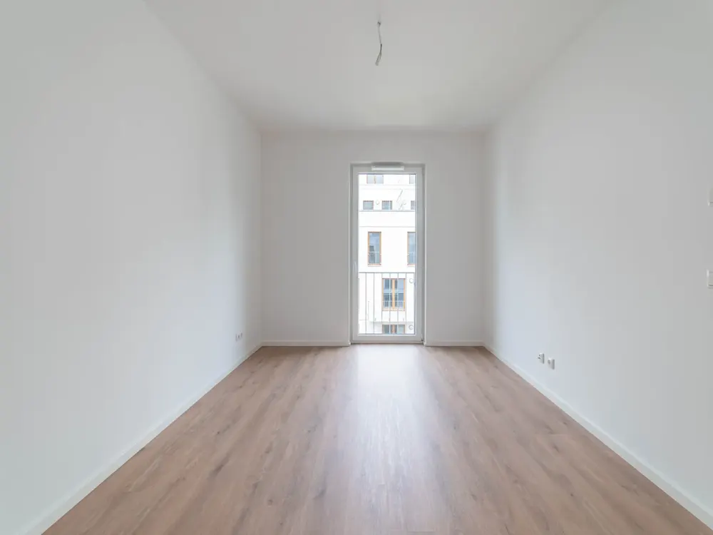 Bright 1-Bedroom Apartment with Balcony and Courtyard View Apt 236